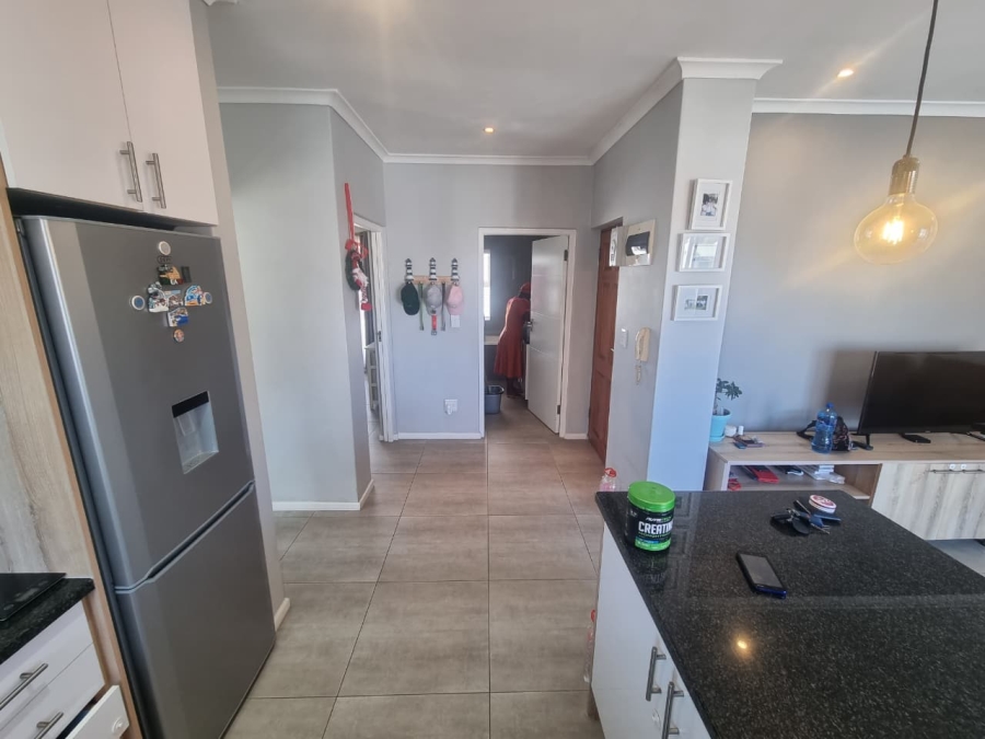 To Let 2 Bedroom Property for Rent in Table View Western Cape